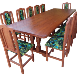 Mesa de 3 mts y 12 sillas tapizadas